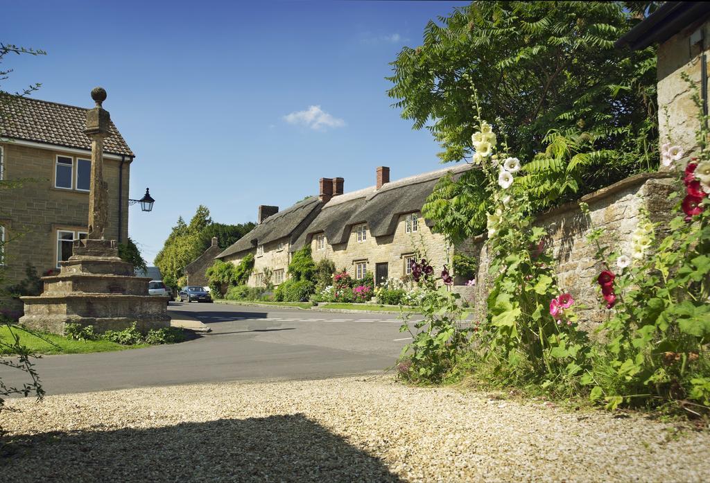 Lord Poulett Arms Hotel Bristol Esterno foto